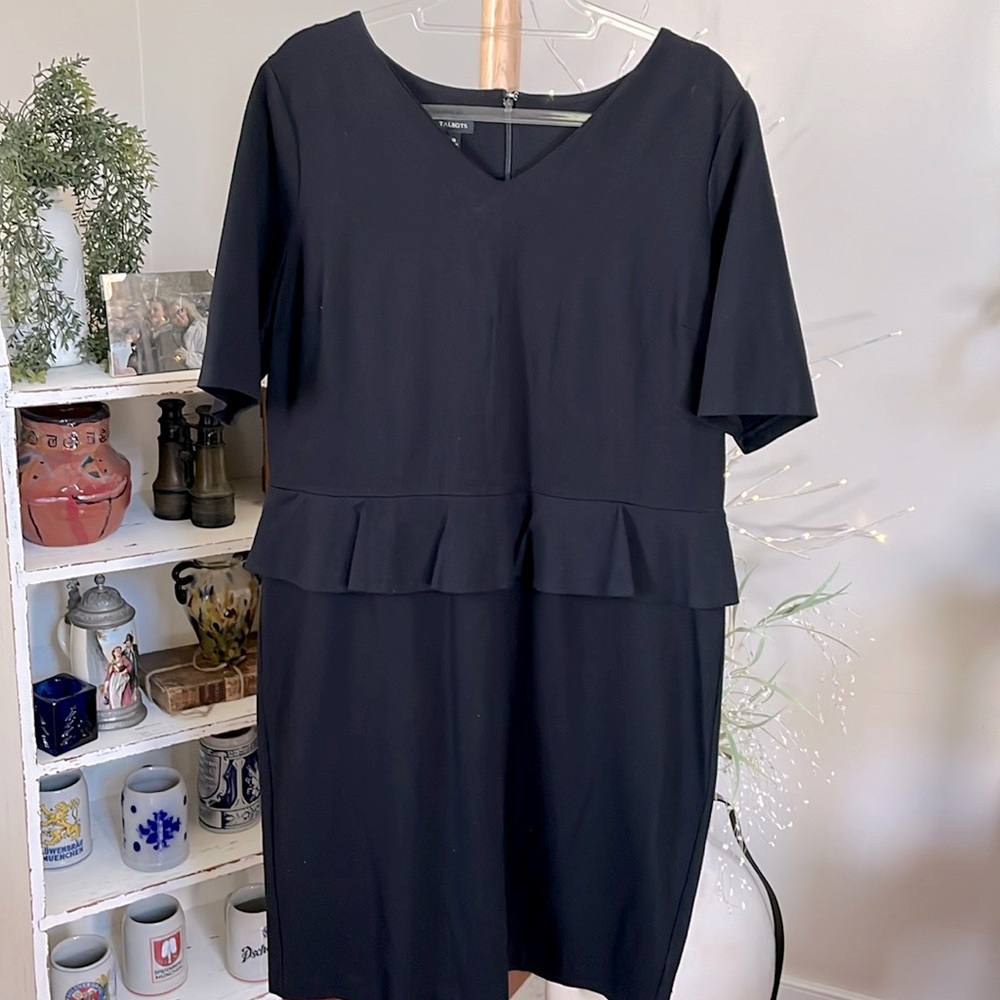 NWT TALBOTS 18 Black, short sleeve dress, w/ruffle at waist, hidden zipper,lined